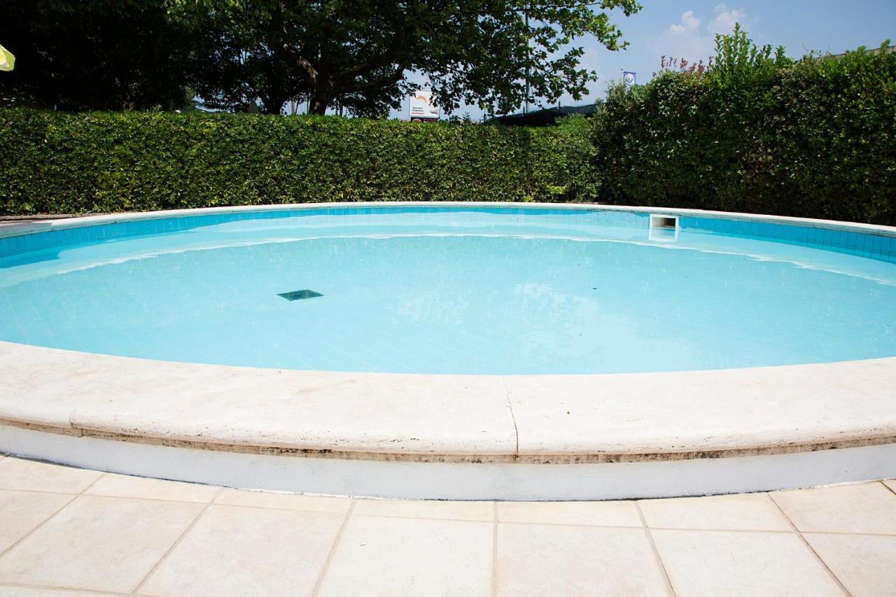 فندق Camping Versilia Mare ليدو دي كامايوري المظهر الخارجي الصورة