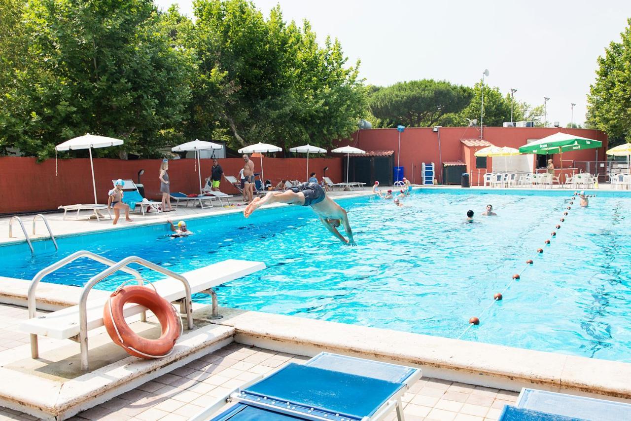 فندق Camping Versilia Mare ليدو دي كامايوري المظهر الخارجي الصورة